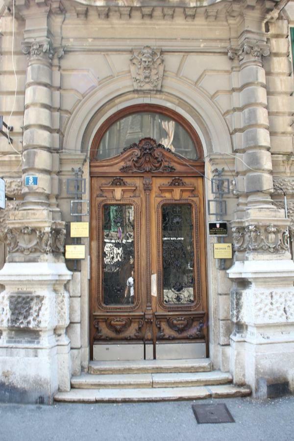 Cozy Apartment In Center Of Rijeka Exterior photo